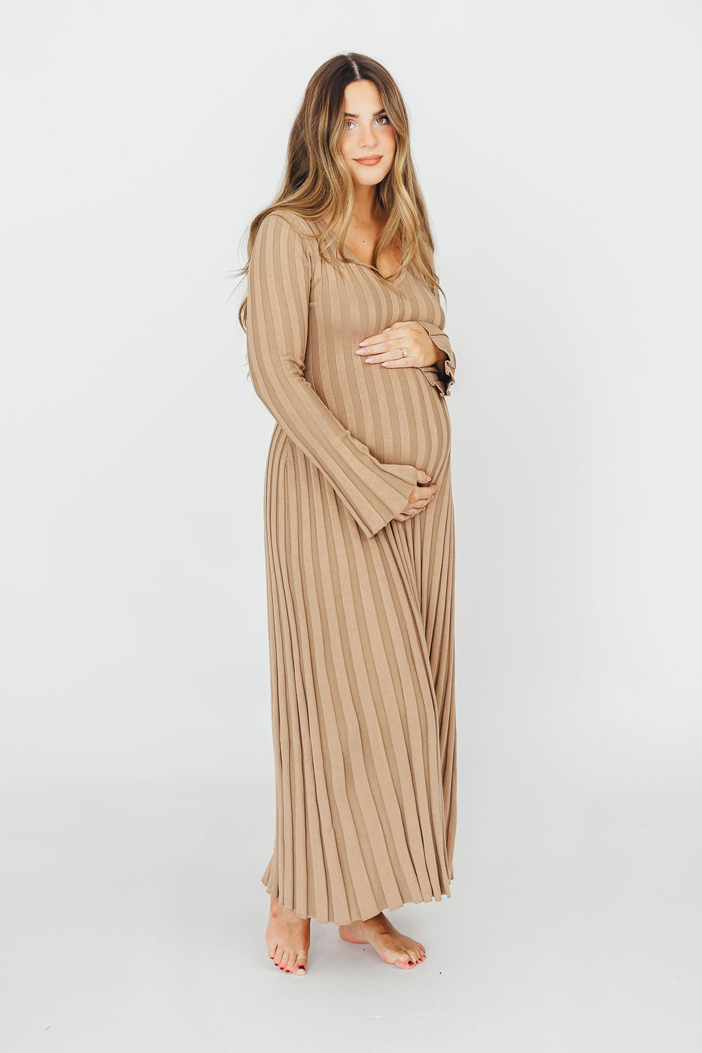 Hadley Long Sleeve V-Neck Knit Maxi Dress in Espresso