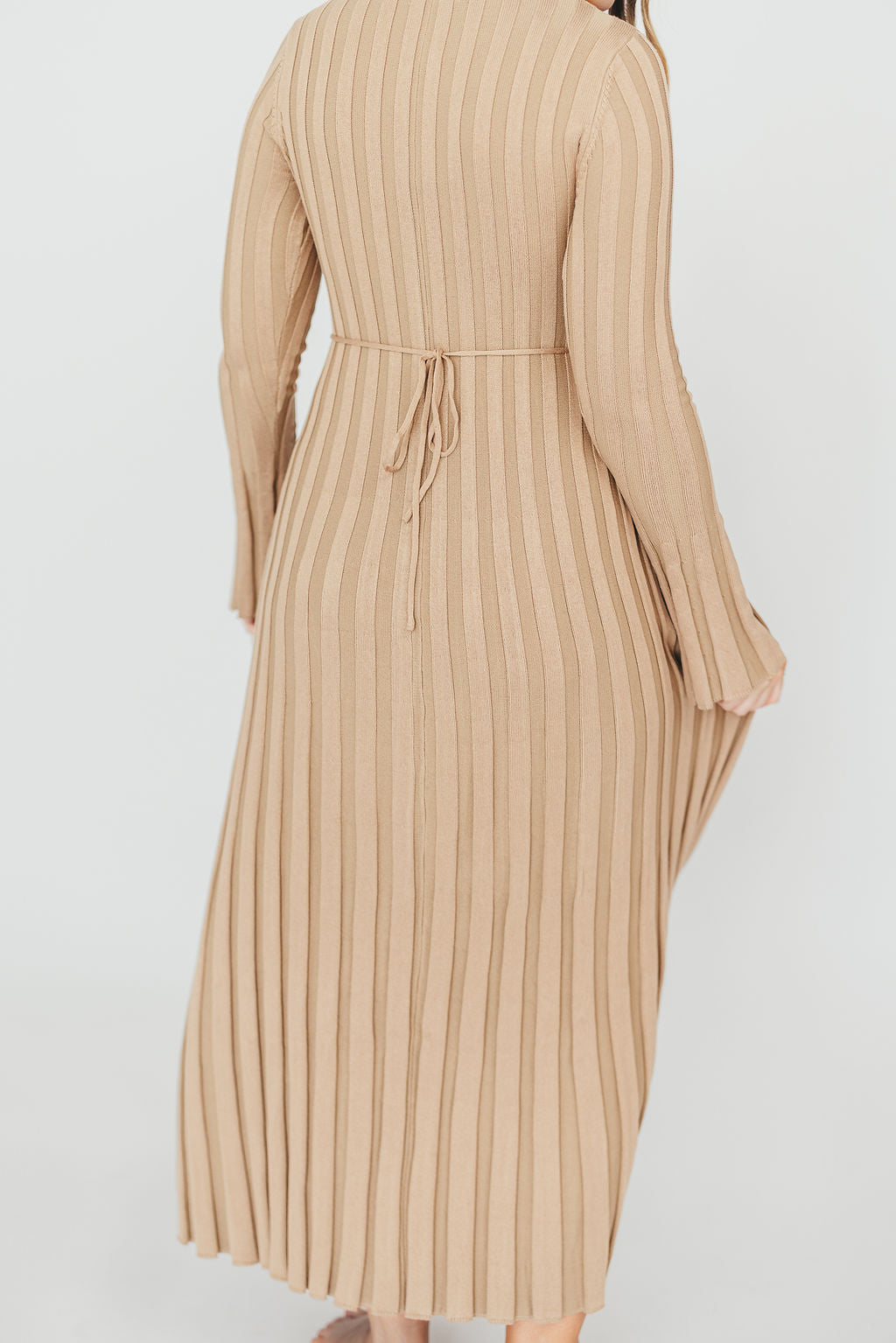 Hadley Long Sleeve V-Neck Knit Maxi Dress in Espresso