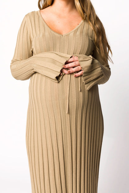 Hadley Long Sleeve V-Neck Knit Maxi Dress in Dune
