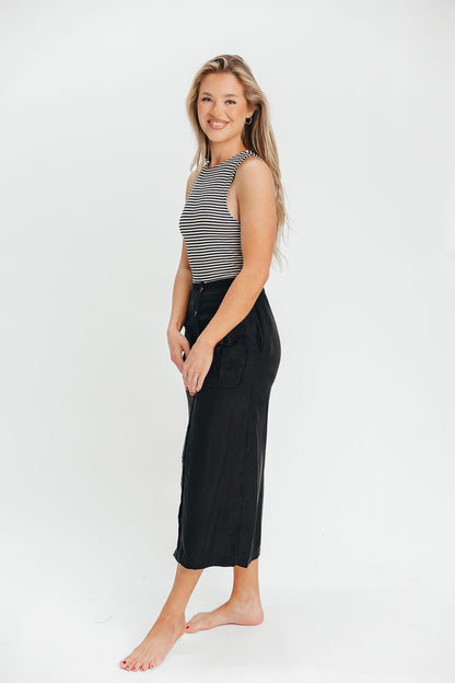 Better Days Button-Down Midi Cargo Skirt in Black