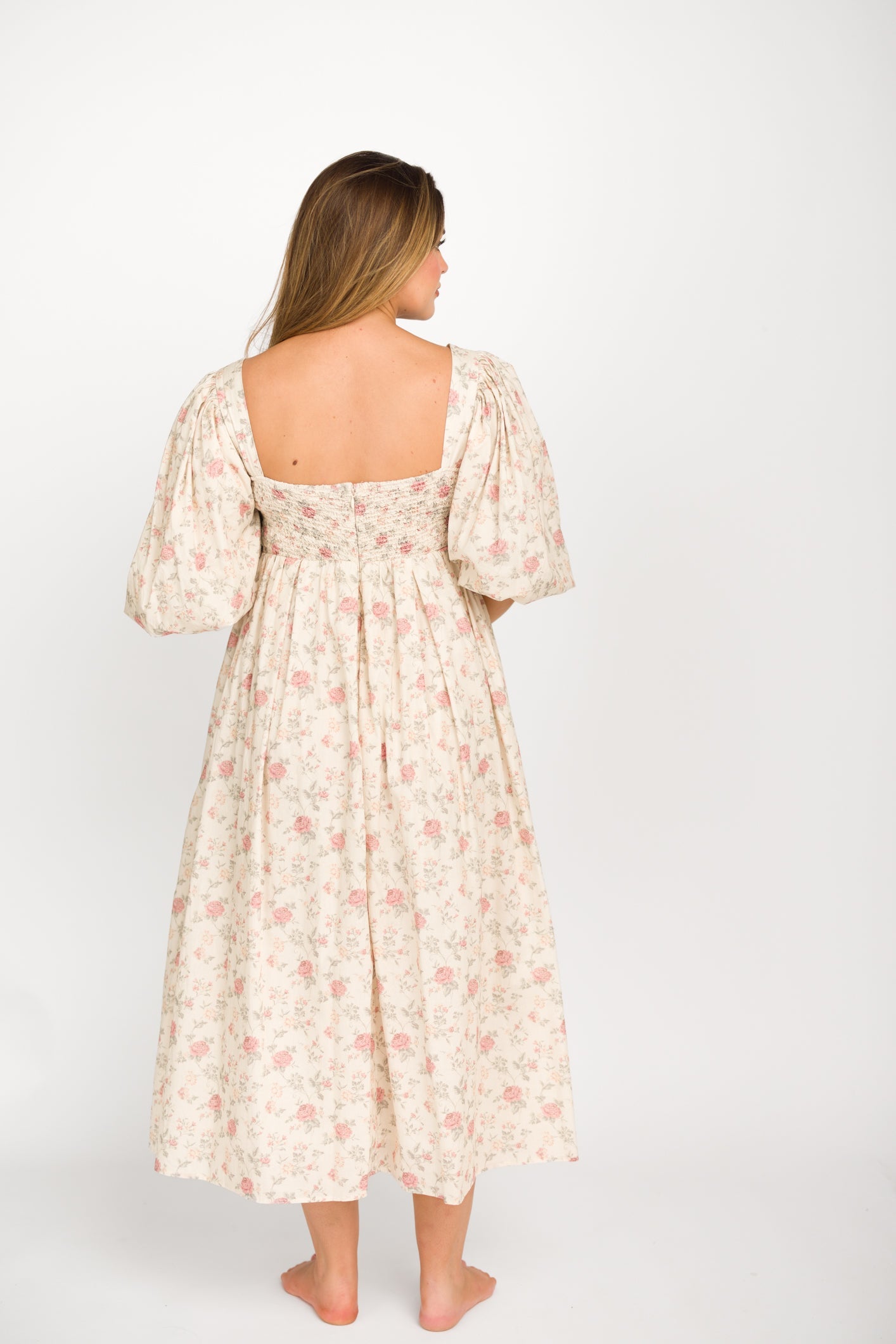 Harlow Maxi Dress in Off-White Floral - Bump Friendly & Inclusive Sizing (S-3XL)