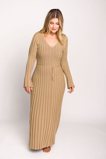 Hadley Long Sleeve V-Neck Knit Maxi Dress in Espresso