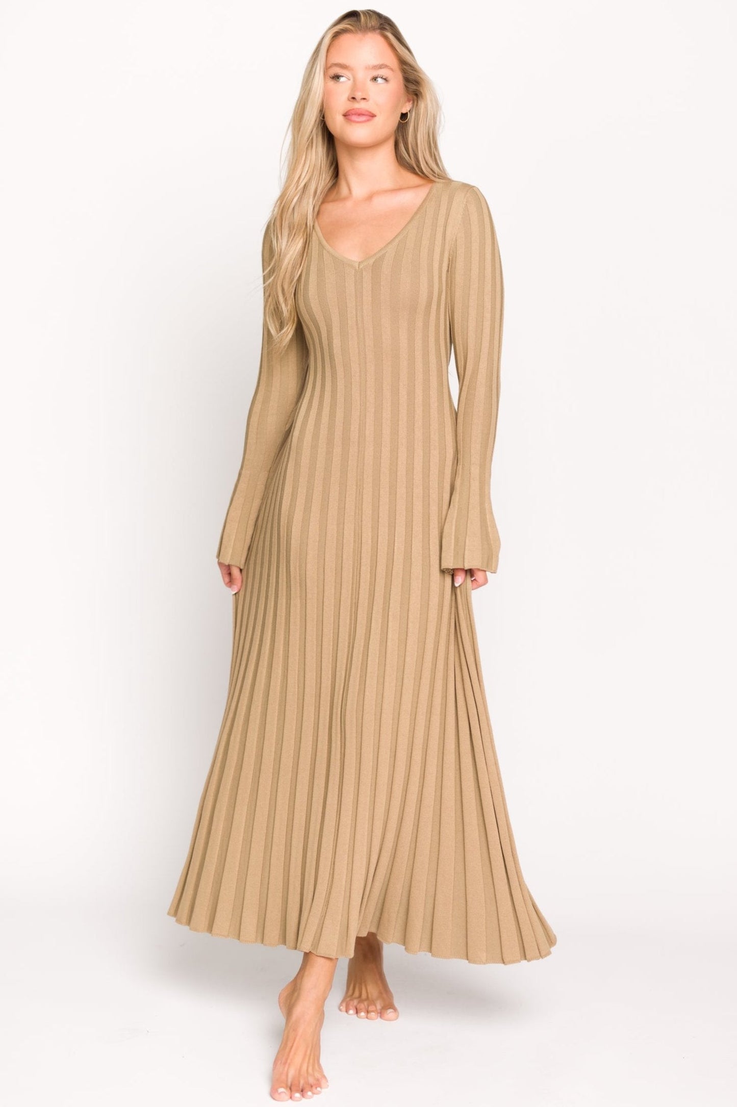 Hadley Long Sleeve V-Neck Knit Maxi Dress in Espresso