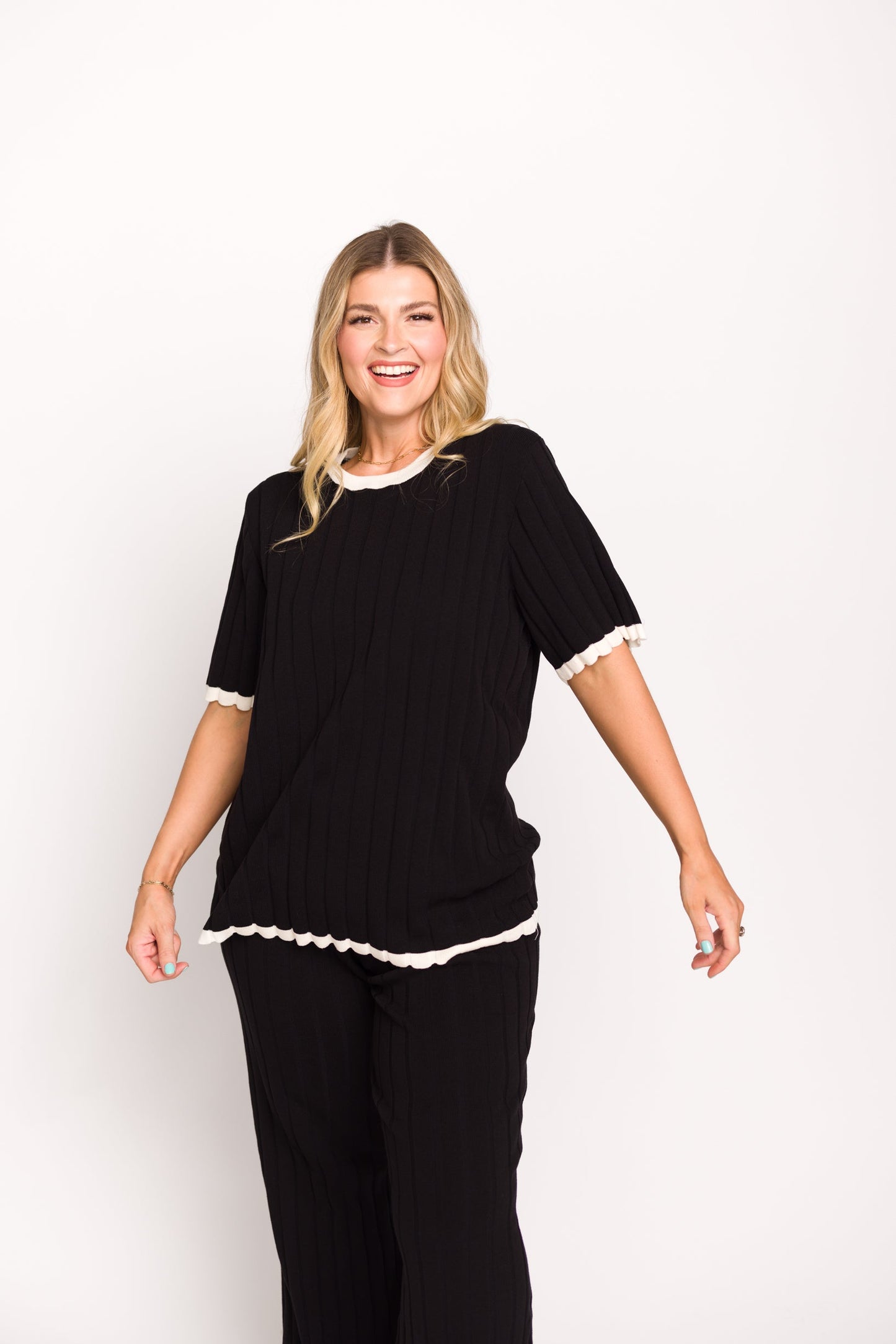 Adele Ribbed Knit Top and Pants Set in Black