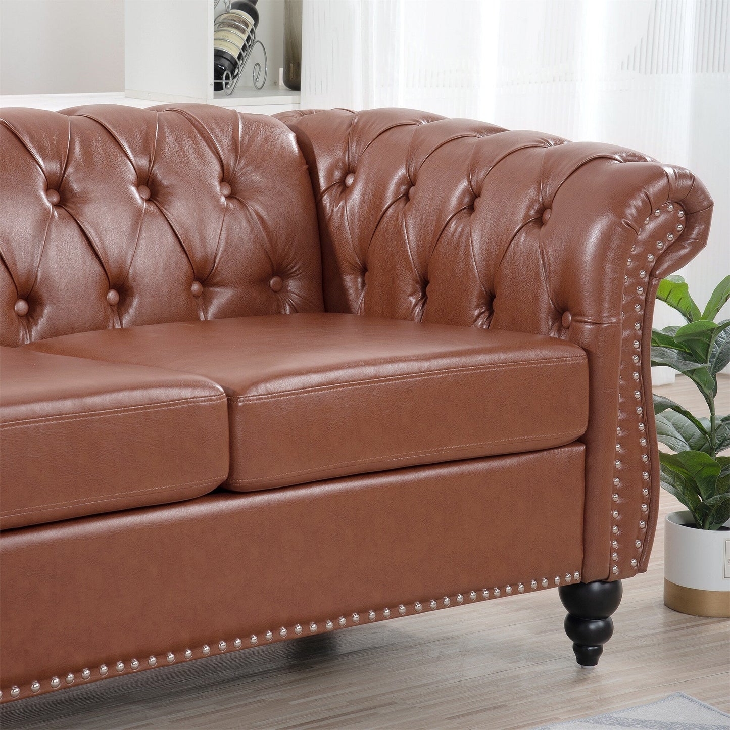 84.65 PU Leather Chesterfield Sofa with Rolled Arms (3-Seater)