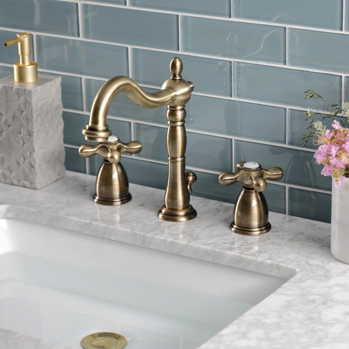 Heritage 8 in. Widespread Bathroom Faucet