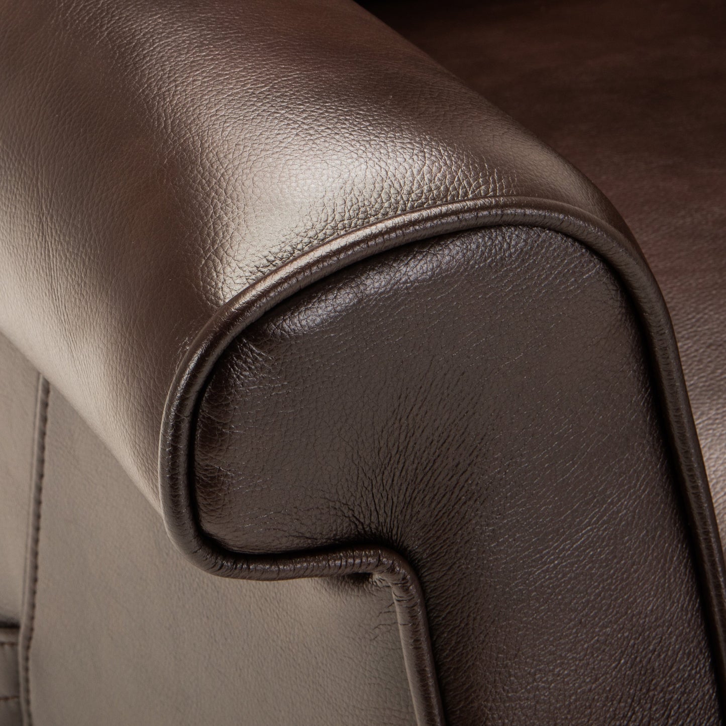 Lawrence Traditional Lift Chair by Greyson Living