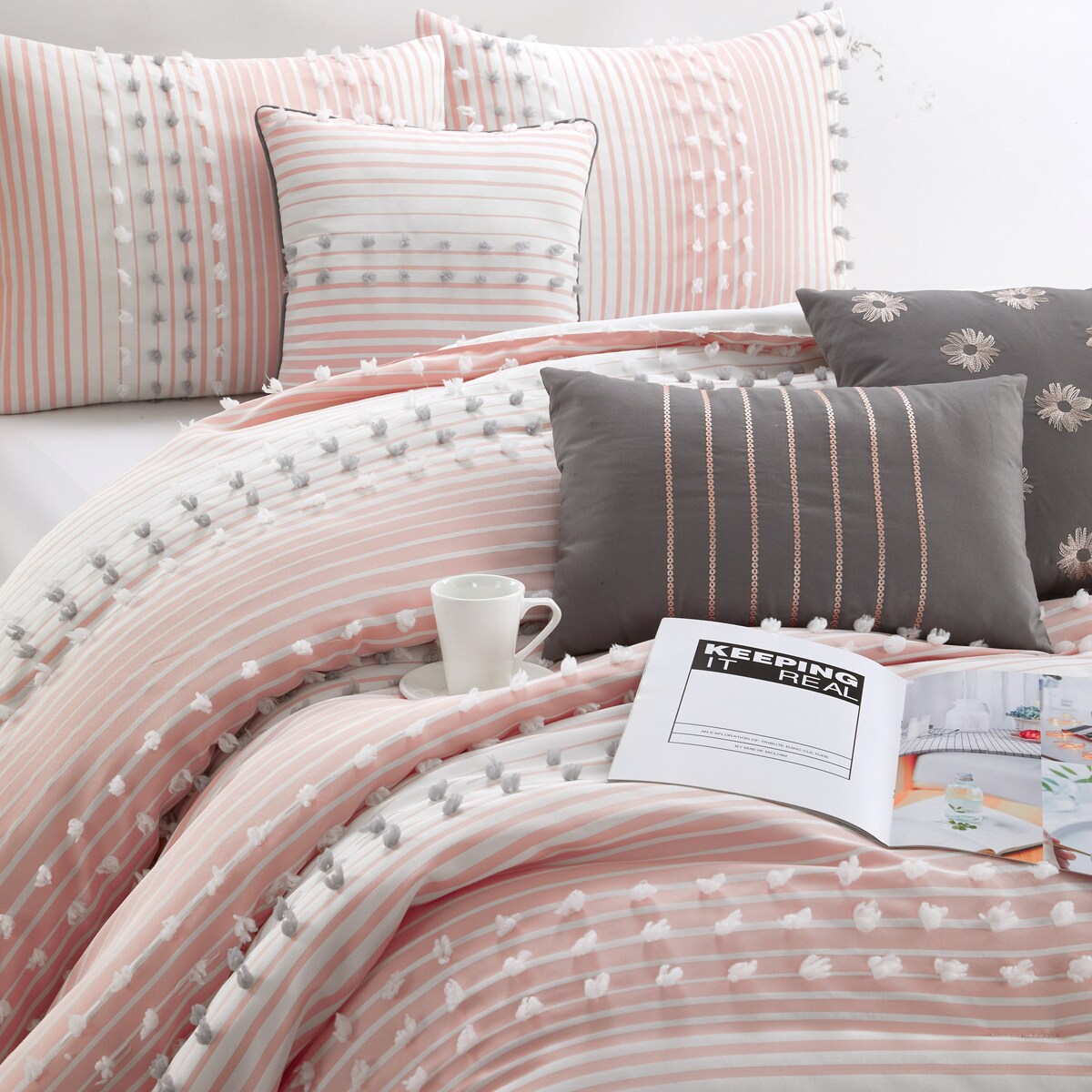Nanshing Jessy Modern Striped 7 Piece Comforter Set
