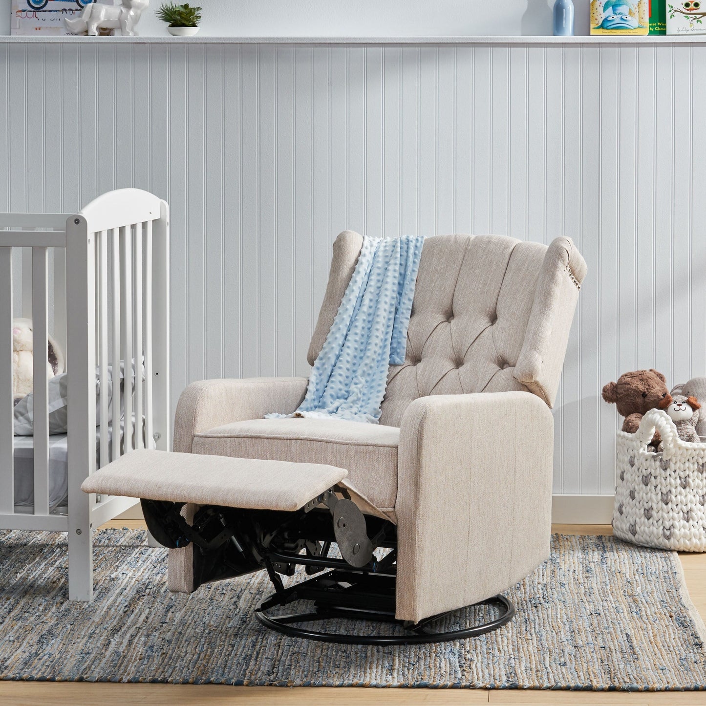 Roomfitters Classic Design, Manual Recliner Chair with 360-Degree Swivel, Relaxing Lounge Chair for Living Room