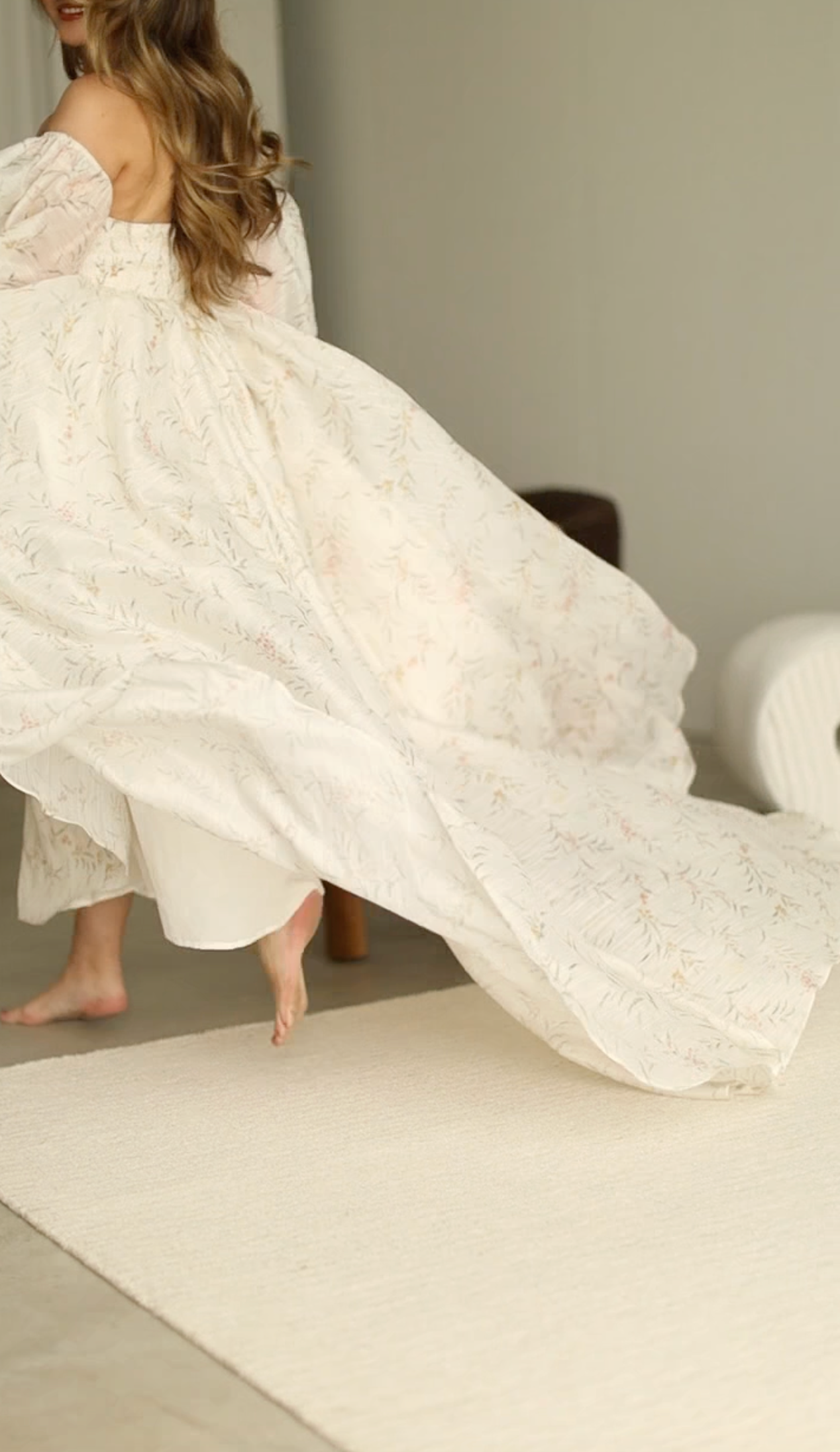 Delilah Maxi Dress With Train in Cream Floral - Bump Friendly